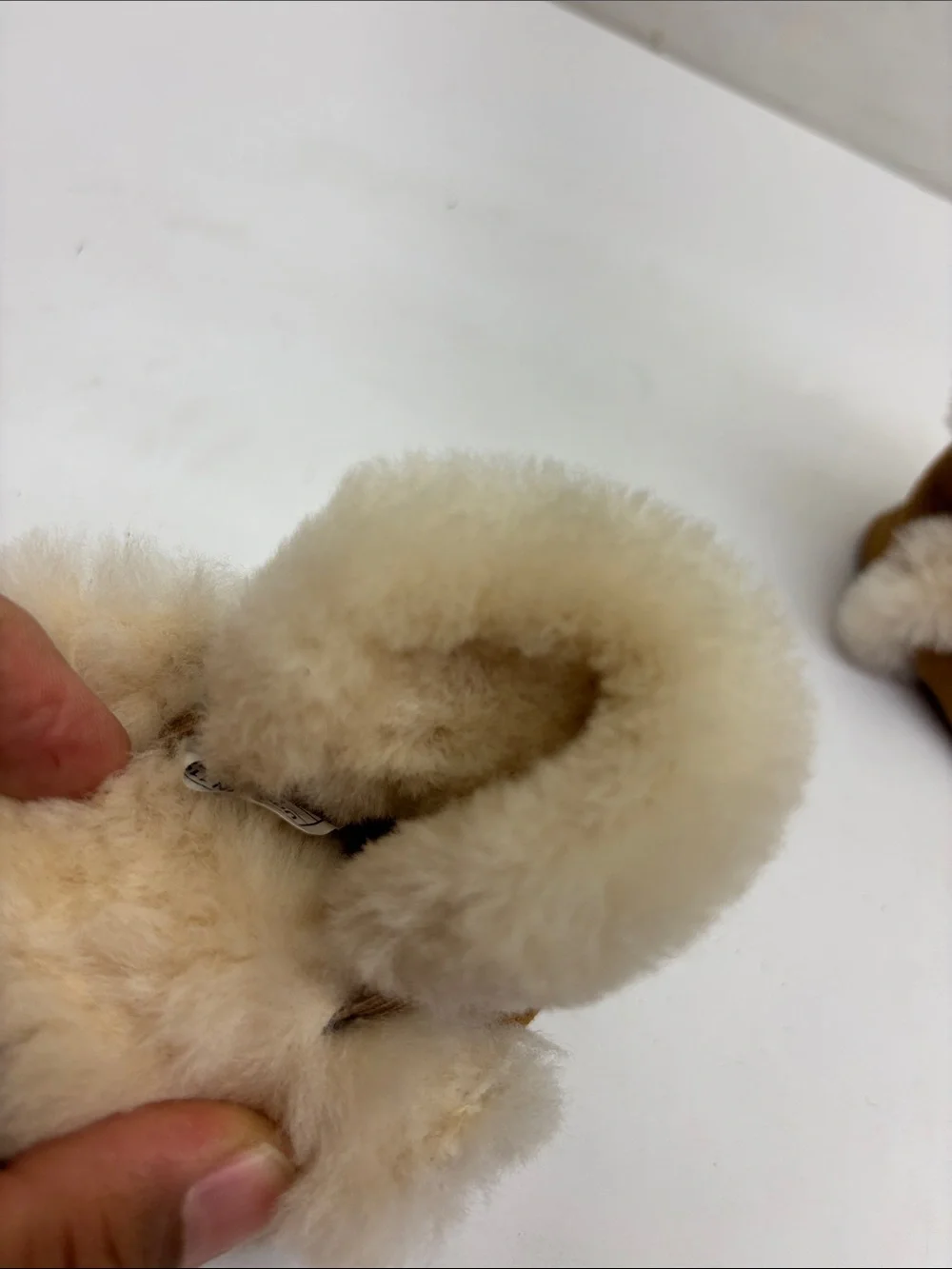 Kids Cozy Shearling-Lined Brown Bootie Slippers, SZ 1 baby, box 72